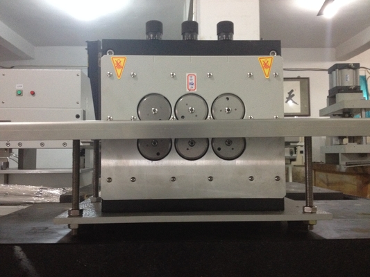 Unlimited Depaneling Length PCB Separator Machine for LED Assembly with Safe