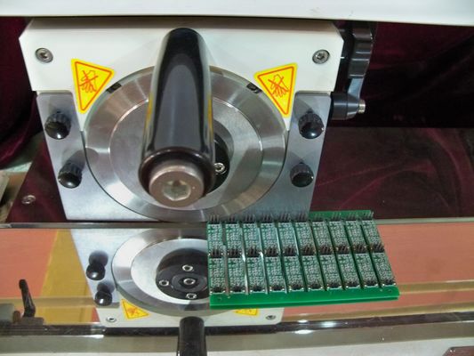 PCB Separator For Mobile Electronics Industry With Japanese Liner And Round Blades