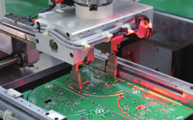 Pneumatically Driven 2.5mm Thick FR4 PCB Separator Machine